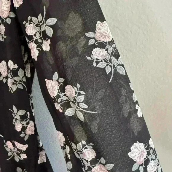 Chiffon Floral short flowy dress with frills - Picture 5 of 11